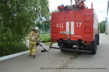 Пожарно-тактические учения проведены в Борисовском психоневрологическом интернате.